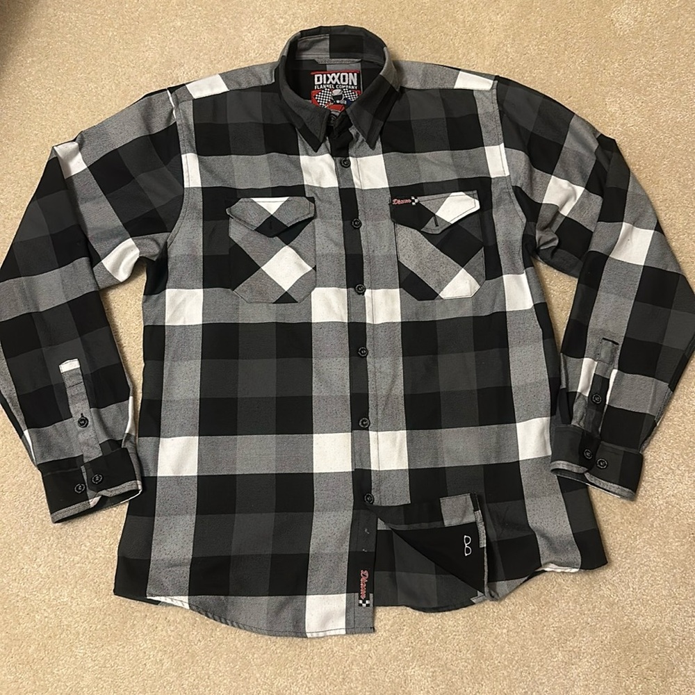 Dixxon Flannel Company black snd white men’s flannel shirt polyester